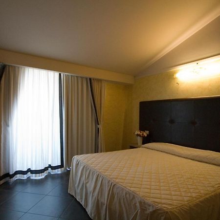 Hotel Briganti Qualiano Ruang foto