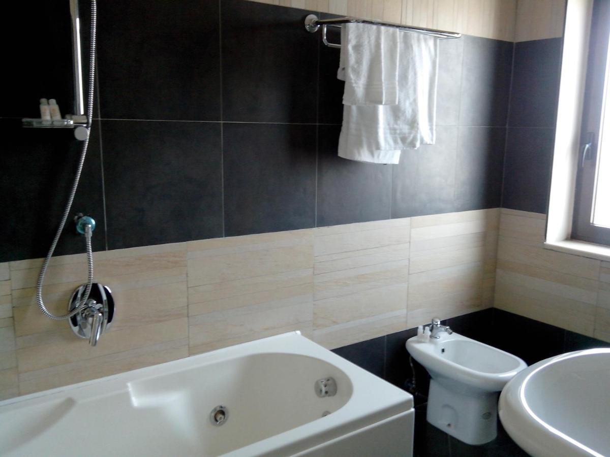 Hotel Briganti Qualiano Ruang foto