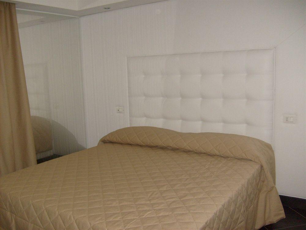 Hotel Briganti Qualiano Bagian luar foto